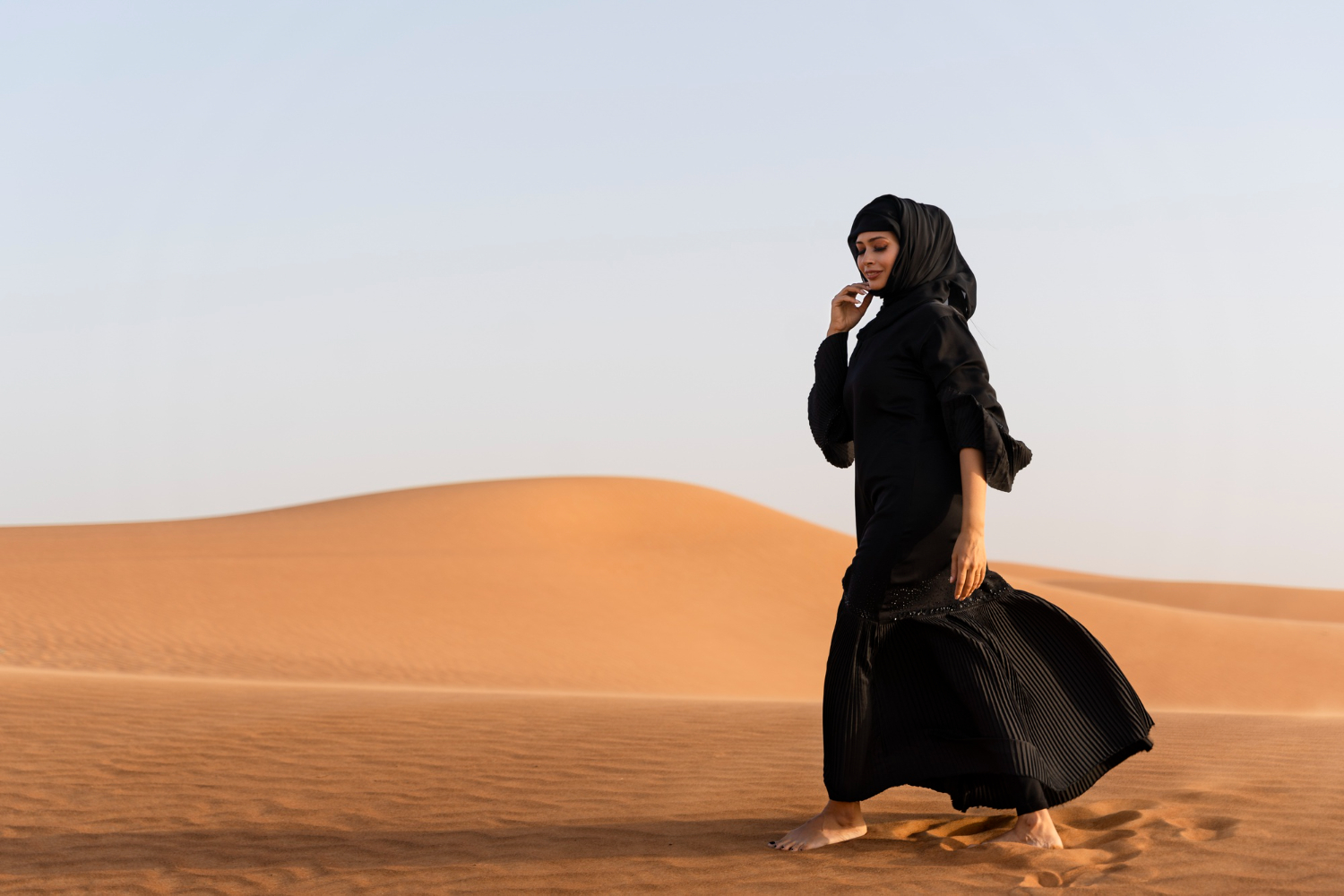 The Meeting of the Abaya and the Stars