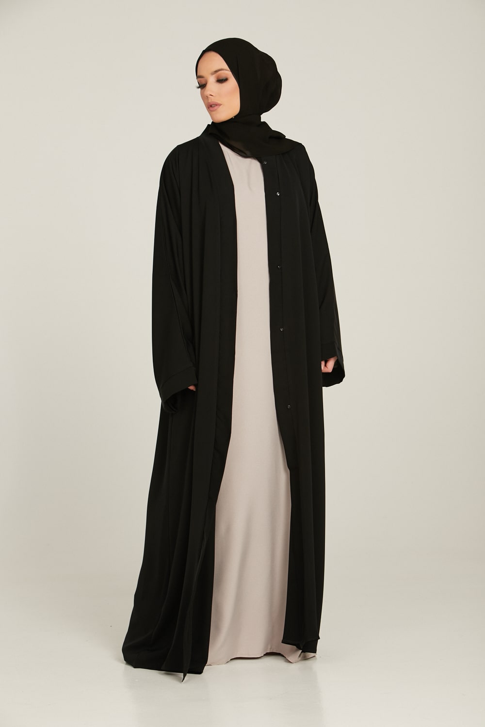 Black Umbrella Cut Abaya with Front Zip - Slim Fit